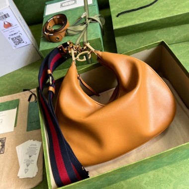 Gucci attache Large Shoulder Bag 