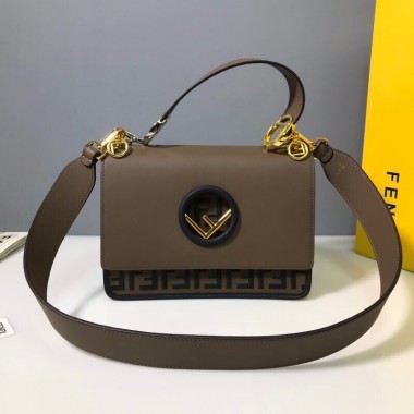 Fendi KAN I F Borsa in Pelle 