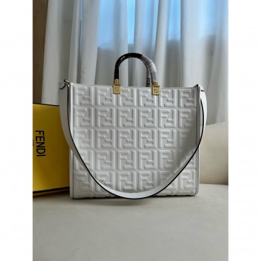 Fendi Sunshine Medium Shopper 