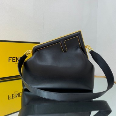 Fendi First Medium Borsa in pelle