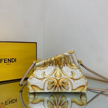 Fendi First Small Borsa Fendace in seta