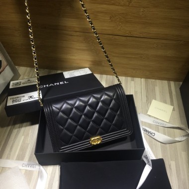 Chanel Pelle pochette con catena 