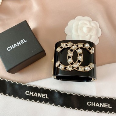 Chanel Manchette  