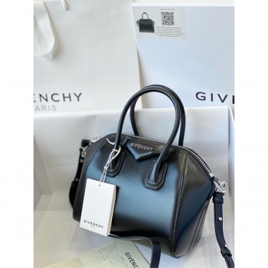 Givenchy Minil Antigona bag in Box leather