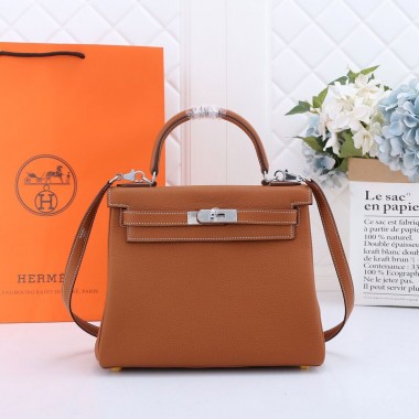 Hermes Kelly 25 / 28 in Togo Leather 