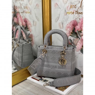 Christian Dior Medium Lady D-Lite Bag 