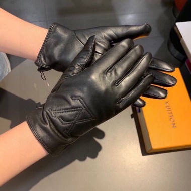 Louis Vuotton Lambskin Gloves