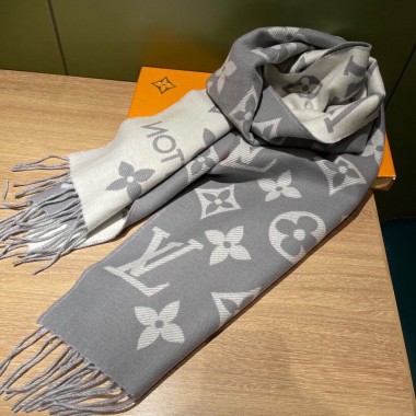 Louis Vuotton Cashere Scarf