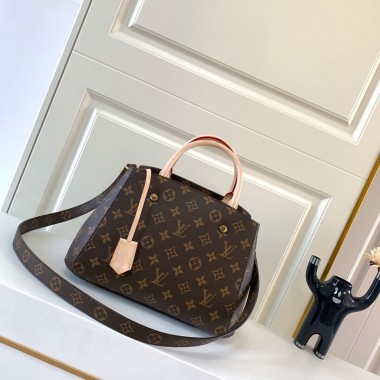 Monogram Canvas Montaigne BB m41055