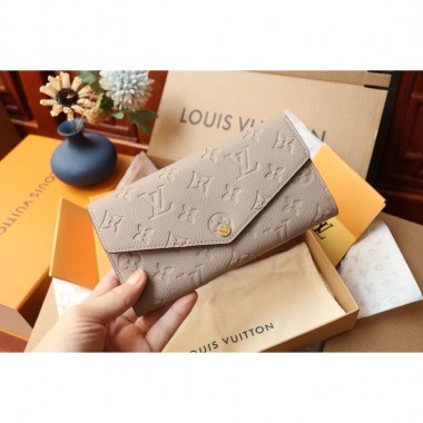 M82256 Sarah Wallet