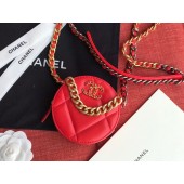 Chanel pelle 19  clutch con catena  