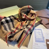 Burberry Soft Cashmere scarf  70 x 220 cm 