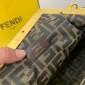 Fendi First Medium Borsa in pelle