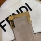 Fendi Croissant Small in Pelle  