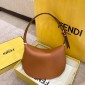 Fendi Croissant Small in Pelle  