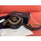 Chanel pelle 19  clutch con catena  