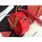 Chanel pelle 19  clutch con catena  