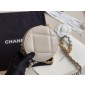 Chanel pelle 19  clutch con catena  