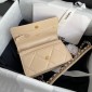 Chanel pelle 19  Pochette con catena  