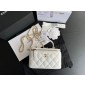 Chanel cosmetic Bag in pelle 