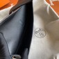 1:1 Hermes jige clutch in pelle swift